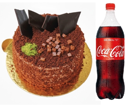 Taze Krema Katmanlı 4-6 Kişilik Çikolatalı Yaş Pasta Menüsü